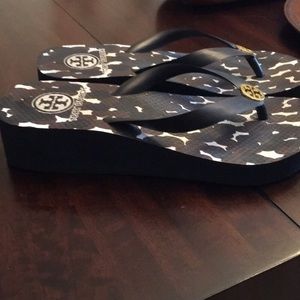 Tory Burch black and Gold flip flops